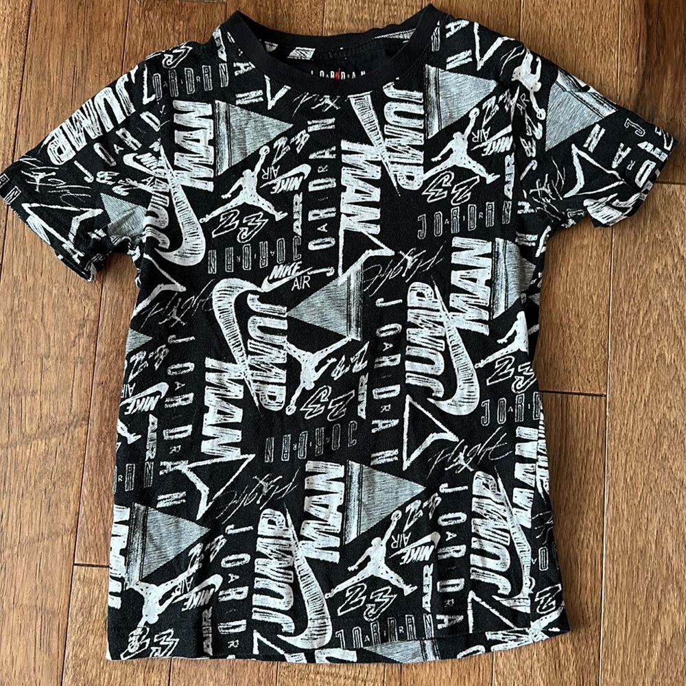 Boys Air Jordan t-shirt